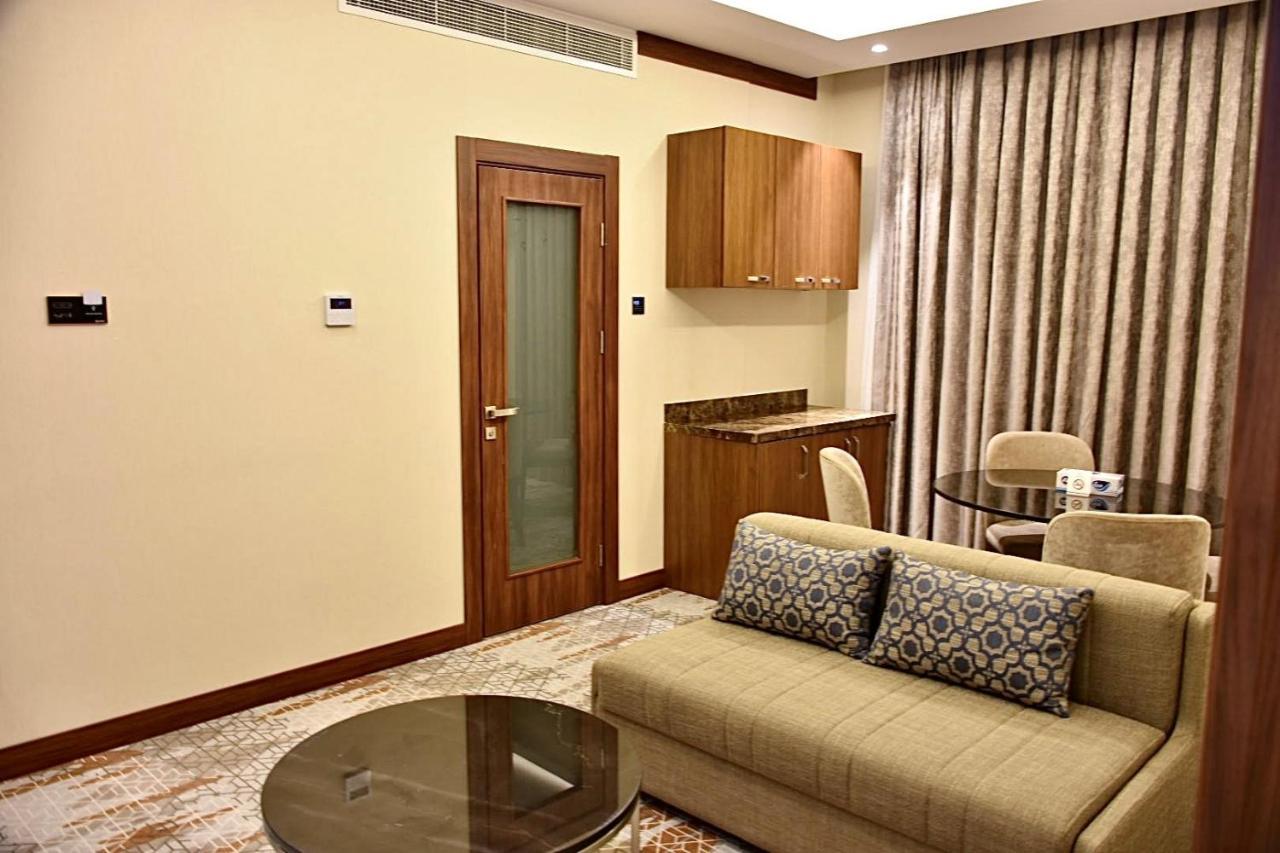 Royal Vista Hotel عبري المظهر الخارجي الصورة