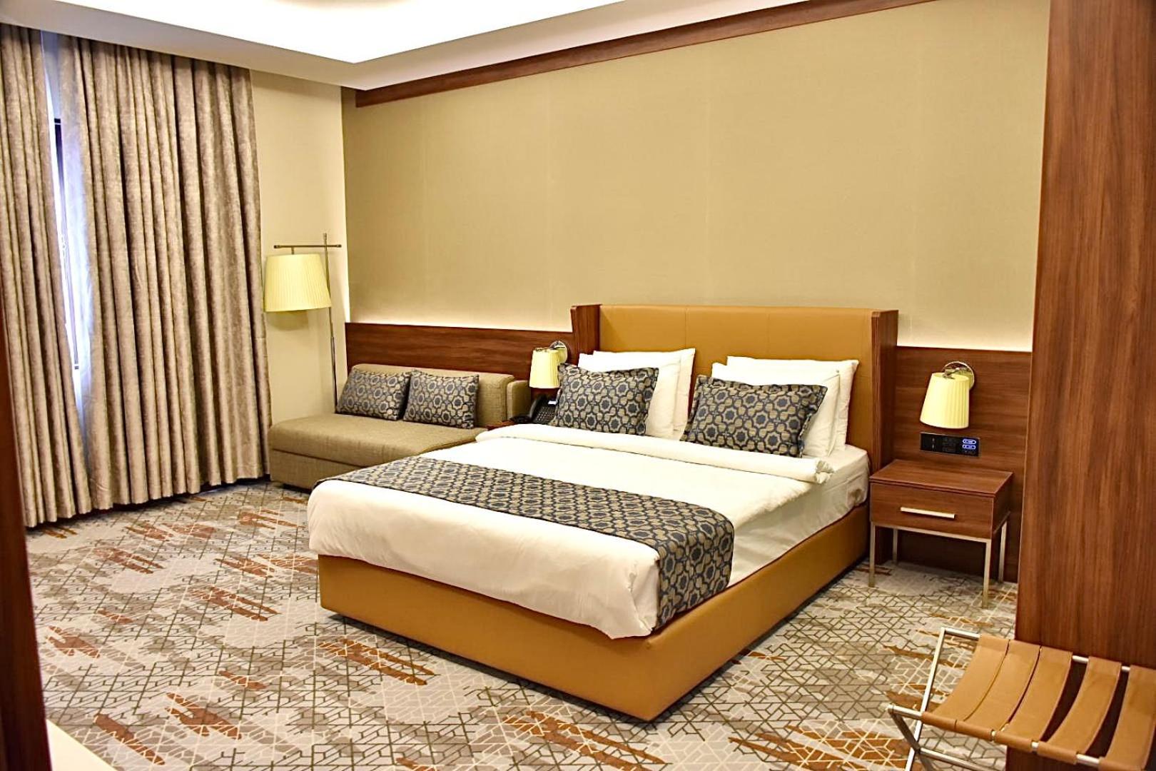 Royal Vista Hotel عبري المظهر الخارجي الصورة