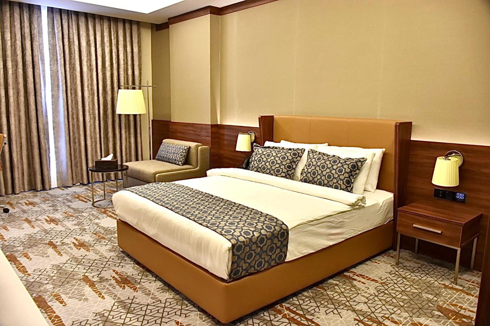 Royal Vista Hotel عبري المظهر الخارجي الصورة
