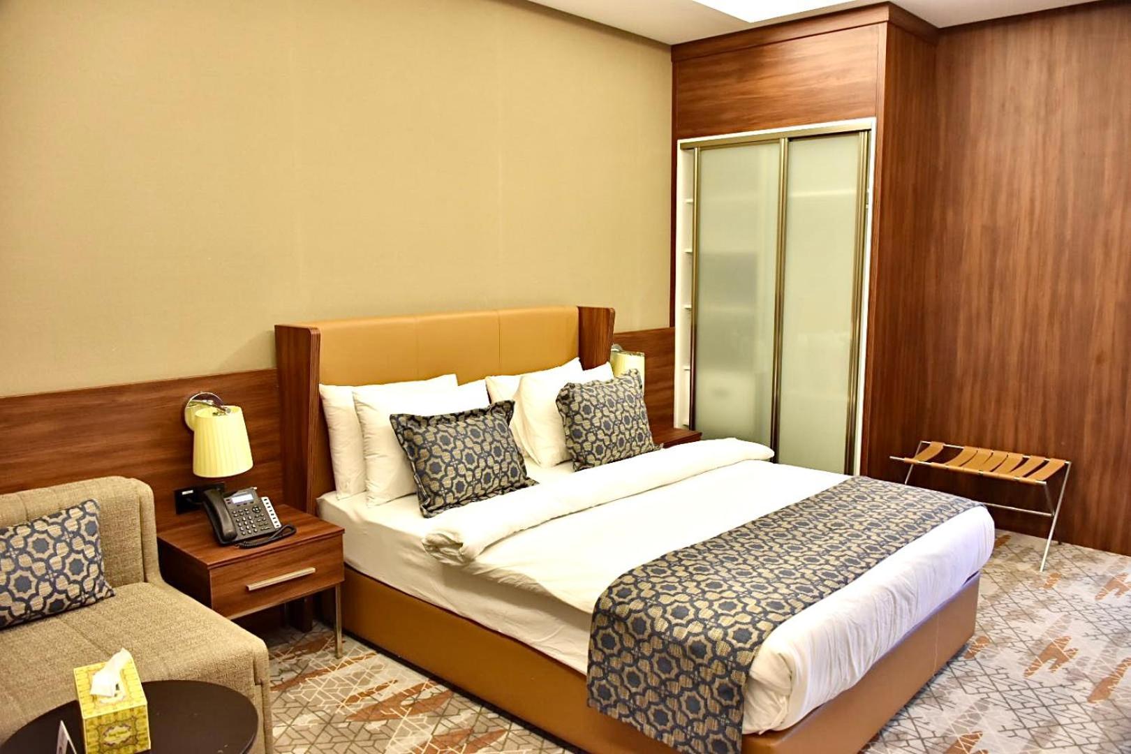 Royal Vista Hotel عبري المظهر الخارجي الصورة