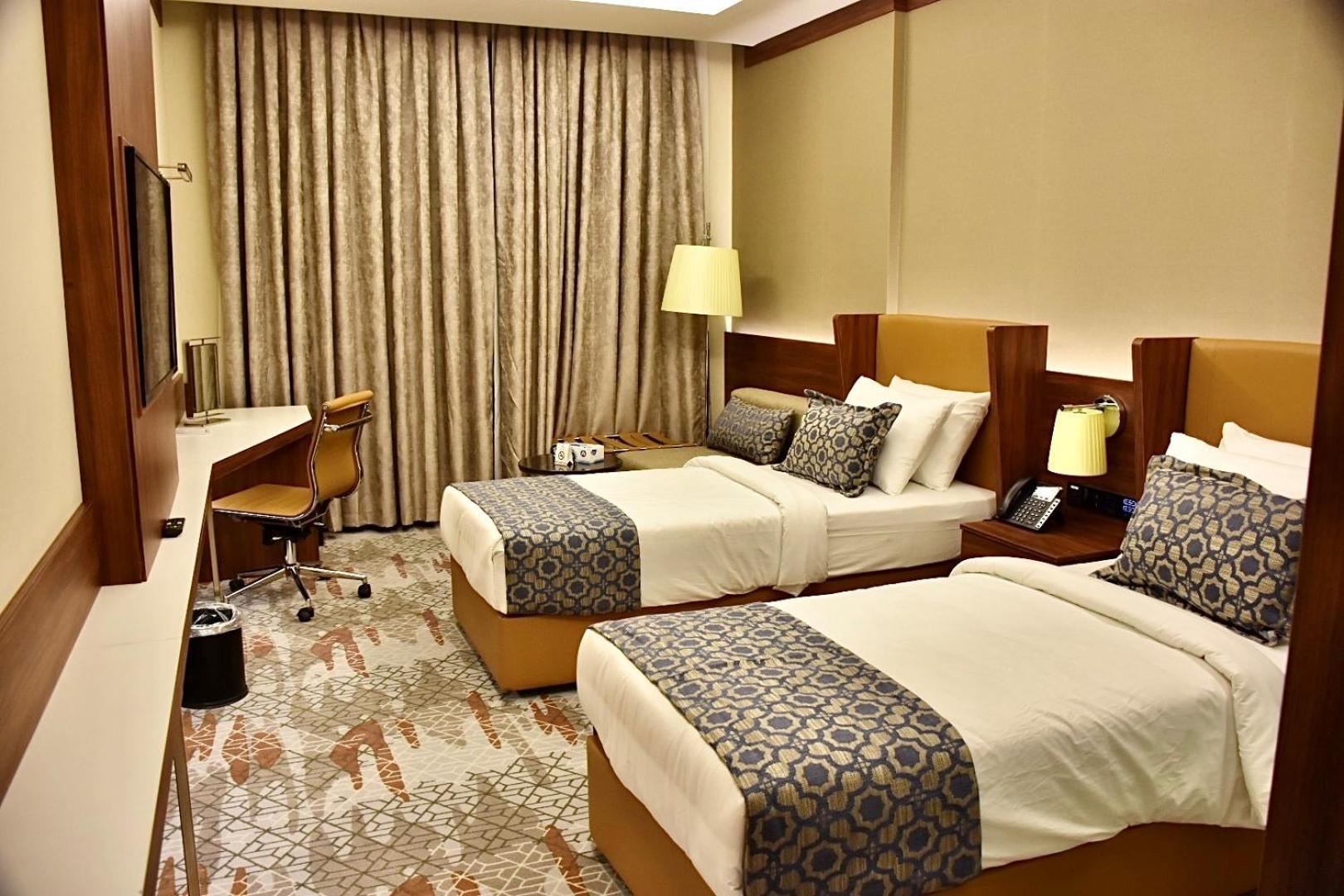 Royal Vista Hotel عبري المظهر الخارجي الصورة